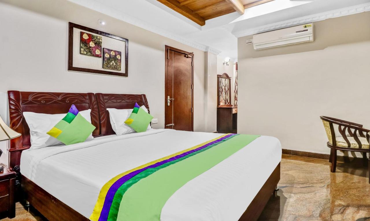 Treebo Symphony Hotels And Resorts Angamally Kizhake Chālakudi Exterior foto