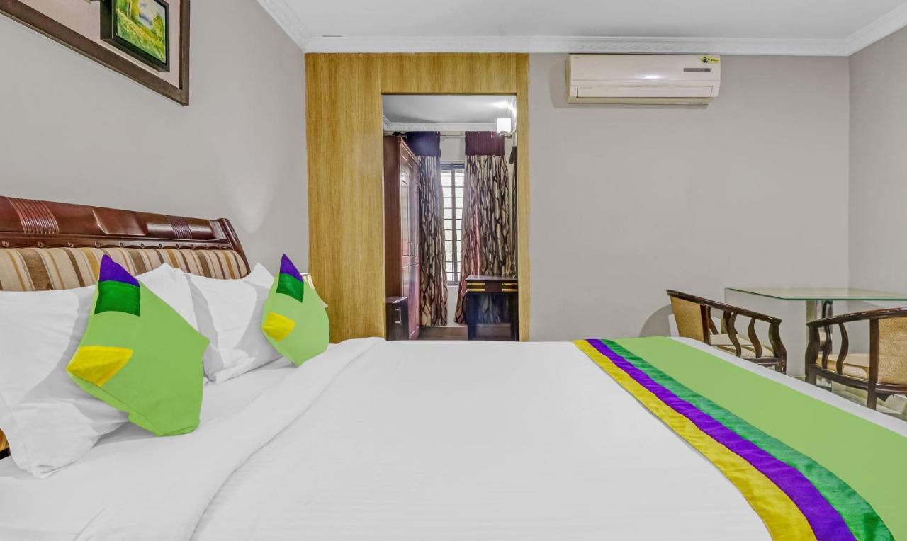 Treebo Symphony Hotels And Resorts Angamally Kizhake Chālakudi Exterior foto