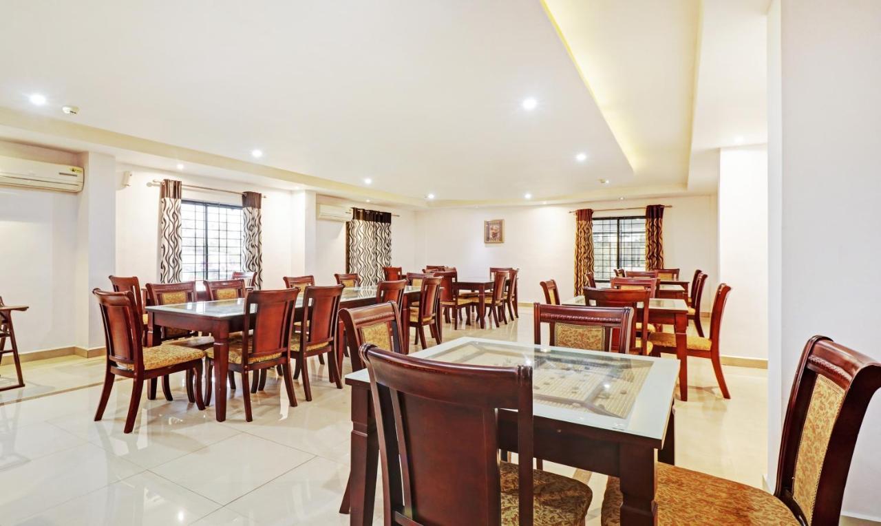Treebo Symphony Hotels And Resorts Angamally Kizhake Chālakudi Exterior foto