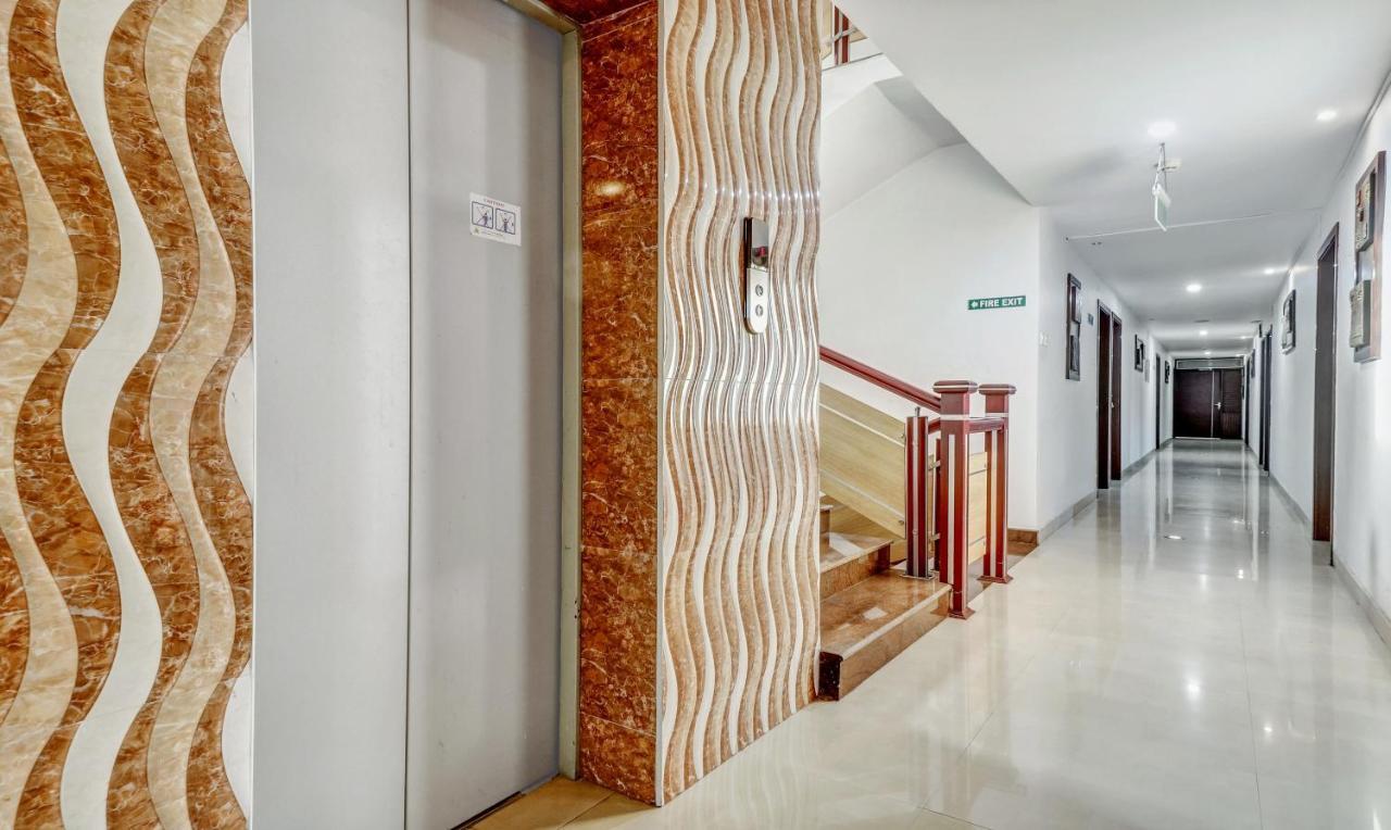 Treebo Symphony Hotels And Resorts Angamally Kizhake Chālakudi Exterior foto