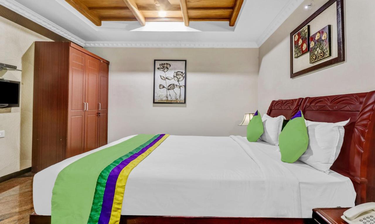 Treebo Symphony Hotels And Resorts Angamally Kizhake Chālakudi Exterior foto