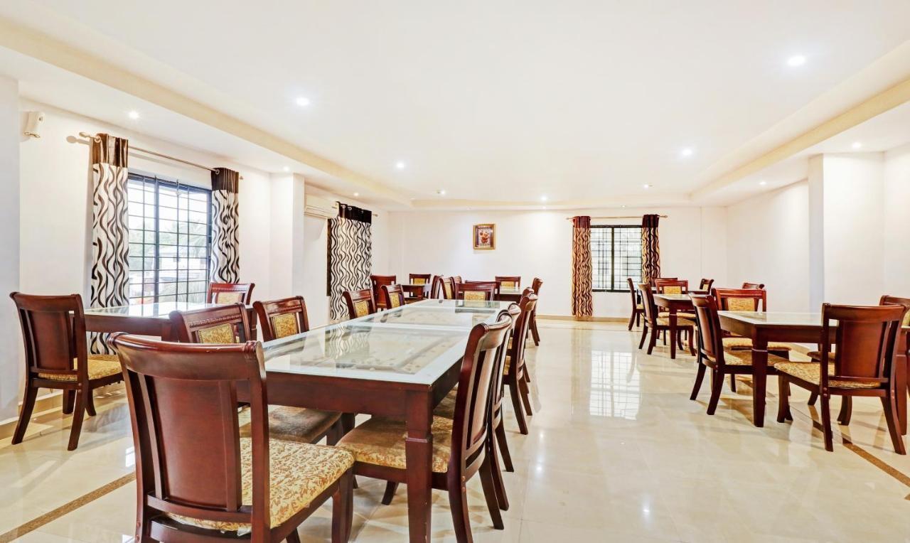 Treebo Symphony Hotels And Resorts Angamally Kizhake Chālakudi Exterior foto